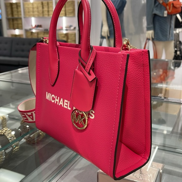 Michael Kors Mirella Small Pebbled Leather Shopper Crossbody XBODY Bag MK
NWT - Picture 4 of 16